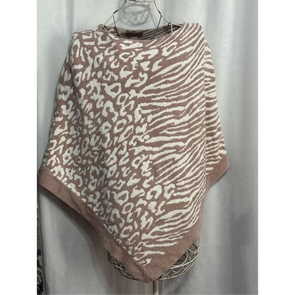 Beautiful Barefoot Dreams CozyChic Ultra Lite Ocean Breeze Poncho One Size Plus - Picture 1 of 6